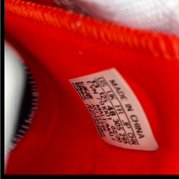 The Adidas Code Chaos BOA Spikeless Golf Shoe - Picture 7 of 7